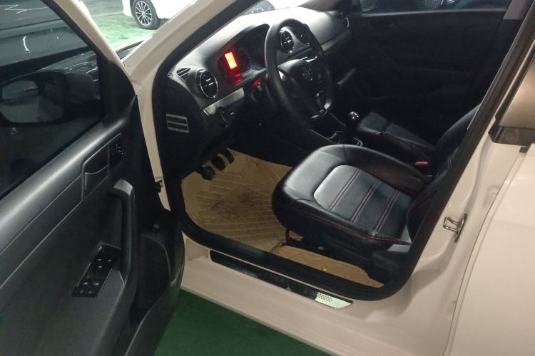 Used Volkswagen Jetta 2017 1.5L Manual Fashion Edition