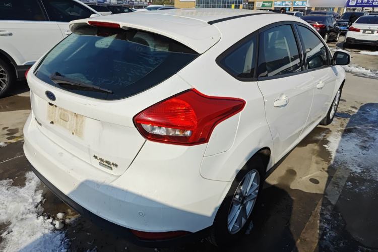 Used Ford Focus 2015 Hatchback EcoBoost 125 Automatic Supreme Style Edition
