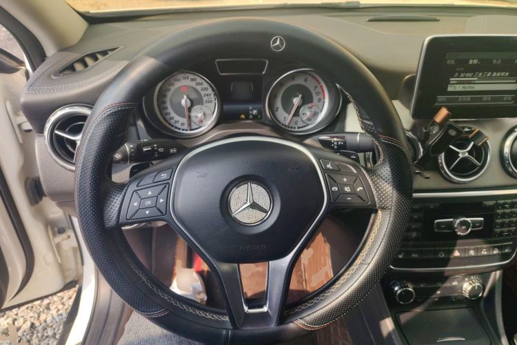 Used Mercedes-Benz GLA 2015 GLA 220 4MATIC Luxury Model