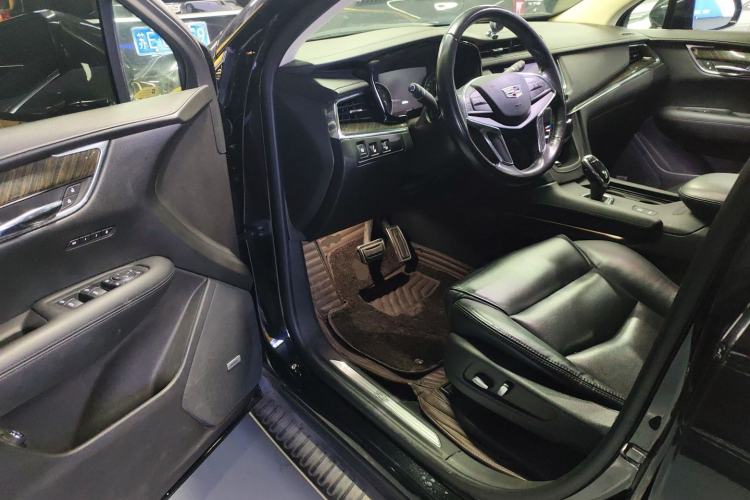 Used Cadillac XT5 2018 25T Luxury Model