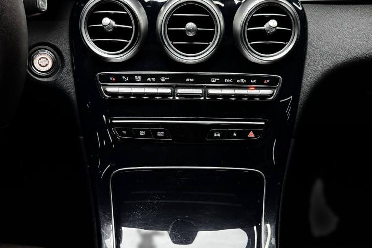 Used Mercedes-Benz GLC 2020 Facelifted GLC 260 L 4MATIC Dynamic Edition
