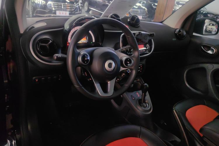 Used  fortwo 2018 1.0L 52kW Hardtop Passion Edition China V Standard
