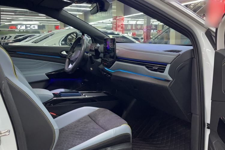 Used Volkswagen ID.4 X 2021 Pro Smart Long-Range Edition
