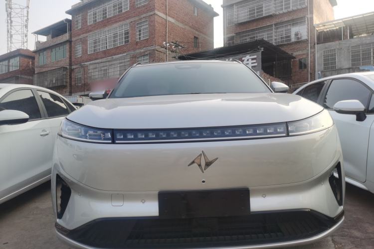 Used  eπ008 2024 210Max Range-Extended Version 6 Seats