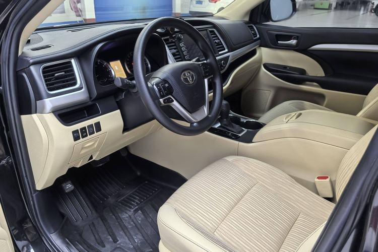 Used Toyota Highlander 2018 2.0T Two-Wheel Drive Elite Version 5 Seats China VI Standard
