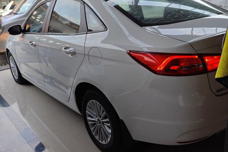 Used Ford Escort 2015 1.5L Manual Comfort Model
