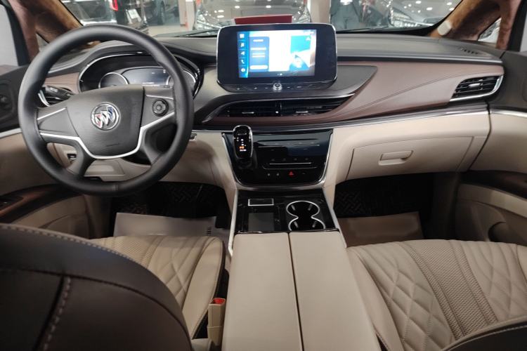 Used Buick GL8 2022 Land Cruiser Executive Class 652T Comfort Model
