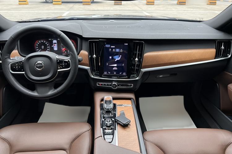 Used Volvo S90 2021 B5 Zhiyi Luxury Edition
