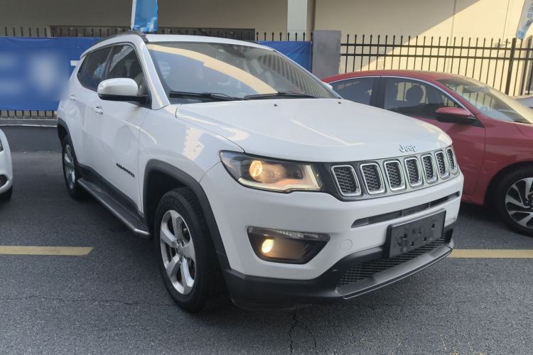 Used  Compass 2017 200T Automatic Family Edition
