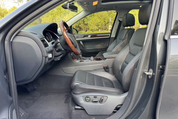 Used Volkswagen Touareg 2014 3.0 TSI New Edition