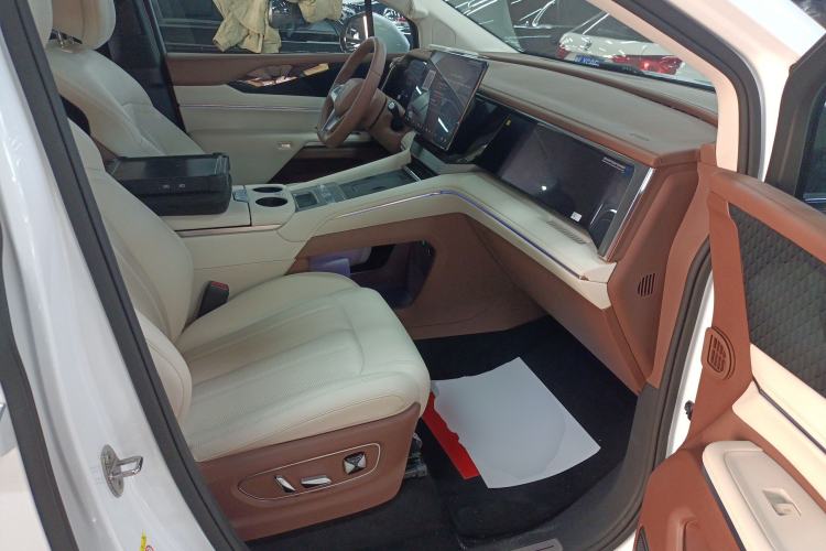 Used BYD Xia 2025 DM-i 1.5T 180km Excellence Model
