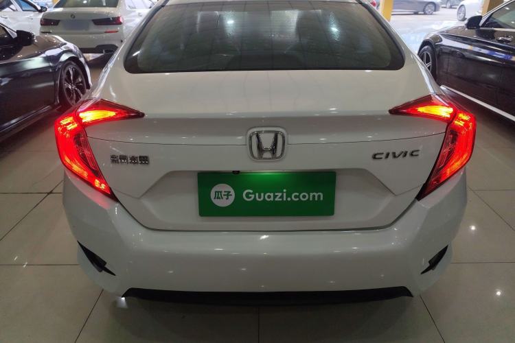 Used Honda Civic 2016 220TURBO CVT Prestige Edition
