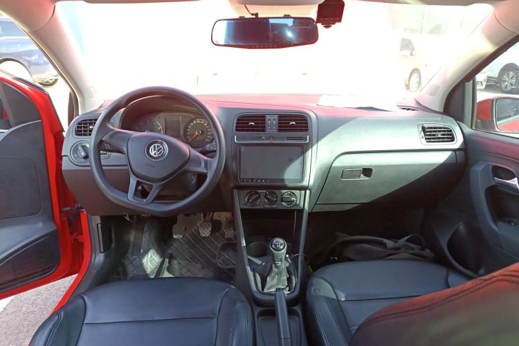 Used Volkswagen Polo 2016 1.4L Manual Fashion Model