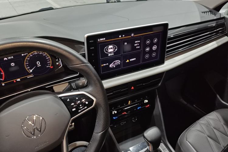 Used Volkswagen Tiguan L 2022 330TSI Automatic Two-Wheel Drive R-Line Enhanced Edition
