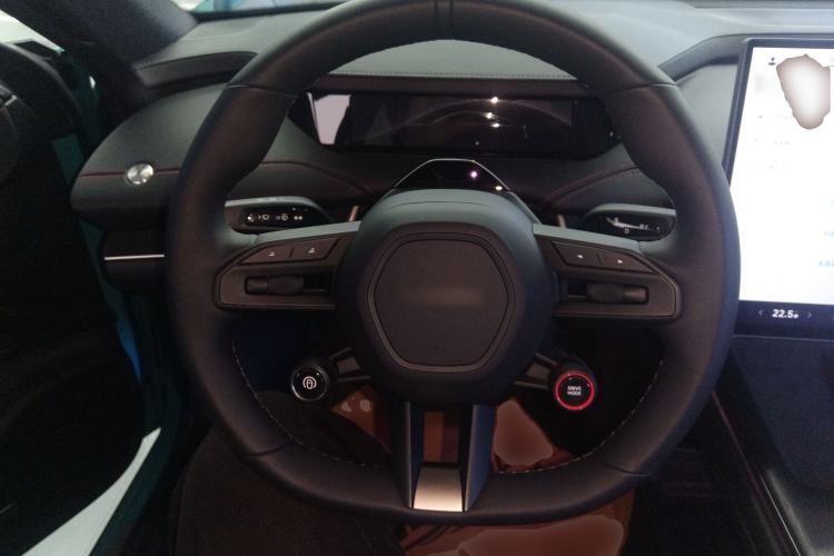 Used  SU7 2024 Rear-Drive Ultra-Long Range Advanced Pro-Level Intelligent Driving Version