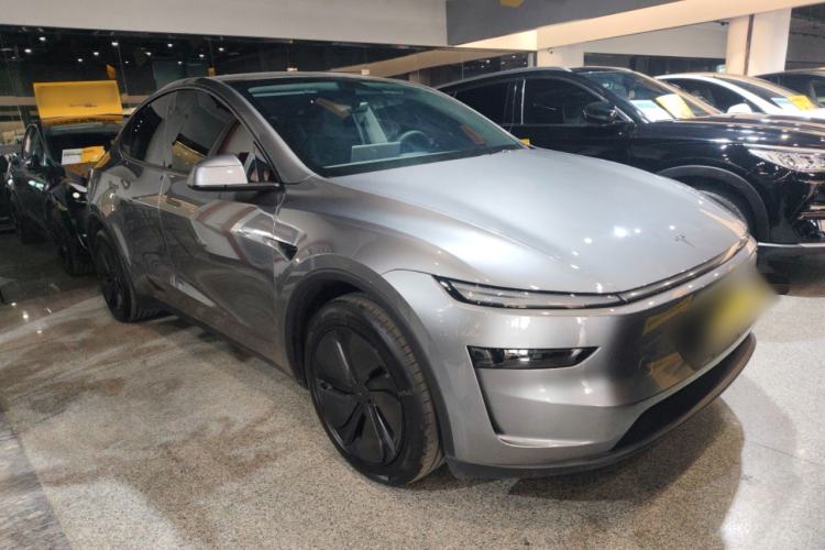 Used Tesla Model Y 2025 Rear-Wheel-Drive Version
