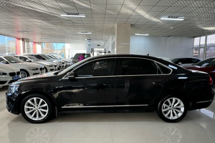 Used Volkswagen Passat 2017 330TSI DSG Luxury Edition
