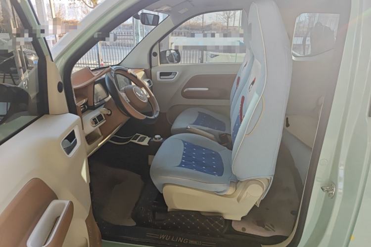 Used Wuling Hongguang MINIEV 2024 3rd Generation 215km Advanced Version
