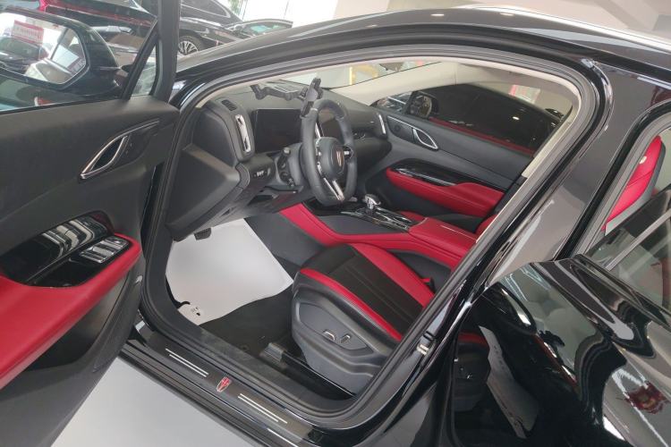 Used Hongqi HS3 2023 1.5T Two-Wheel Drive Shanwei Edition
