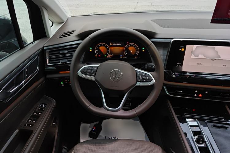 Used Volkswagen Viloran 2024 380TSI Premium Edition
