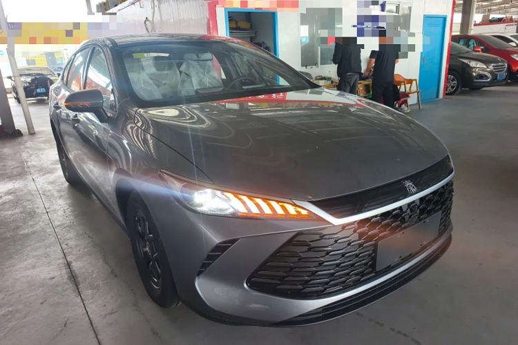 Used BYD Qin PLUS 2025 DM-i Smart Drive 55KM Leading Model
