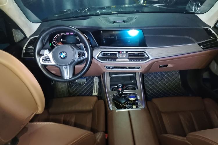 Used BMW X7 2021 xDrive40i Executive Model with M Sport Package
