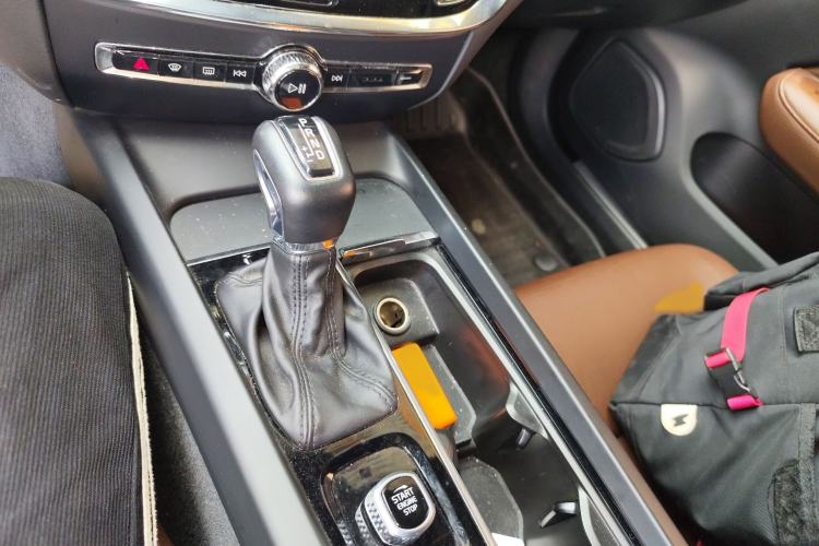 Used Volvo S60 2020 T4 Zhiyi Luxury Edition
