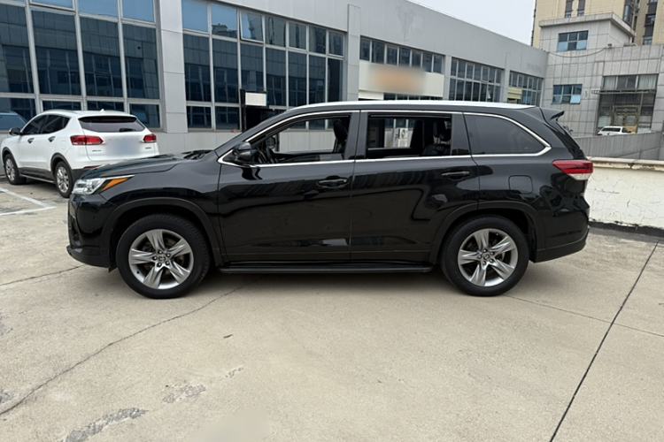 Used Toyota Highlander 2018 2.0T Four-Wheel Drive Luxury Edition 7 Seats China V Emission Standard
