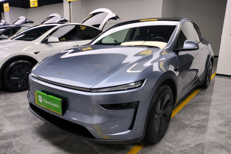 Used Tesla Model Y 2025 Rear-Wheel-Drive Version