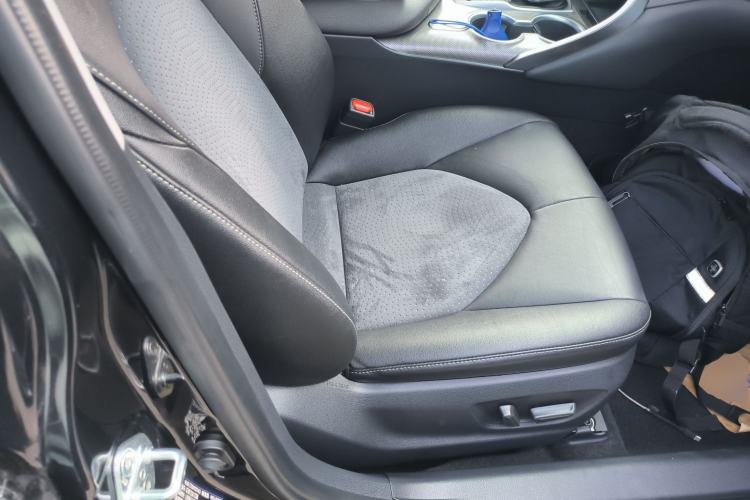 Used Toyota Camry 2021 2.0S FENGSHANG Edition
