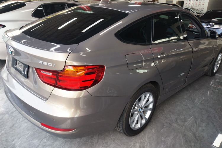 Used BMW 3 Series GT 2016 320i Fashion Model

