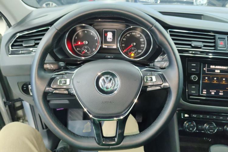 Used Volkswagen Tiguan L 2018 Facelift 330TSI Automatic Two-Wheel Drive Luxury Edition