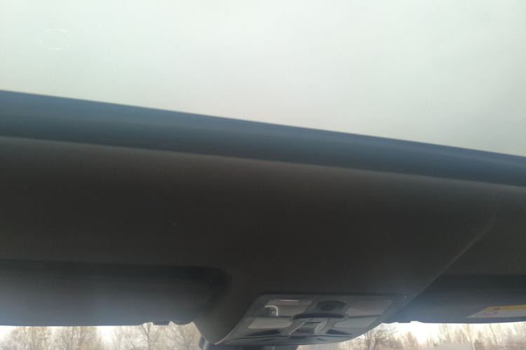 Used Land X7 2015 2.0T Panoramic Prestige Edition
