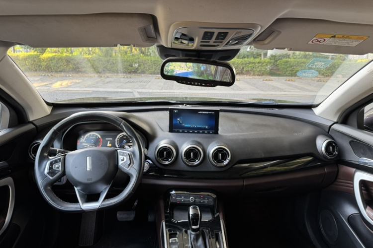 Used Wey VV7 2017 2.0T Ultra-Luxury Version
