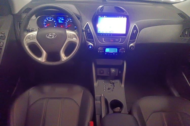 Used Hyundai ix35 2015 2.0L Automatic 2WD Smart Type China IV
