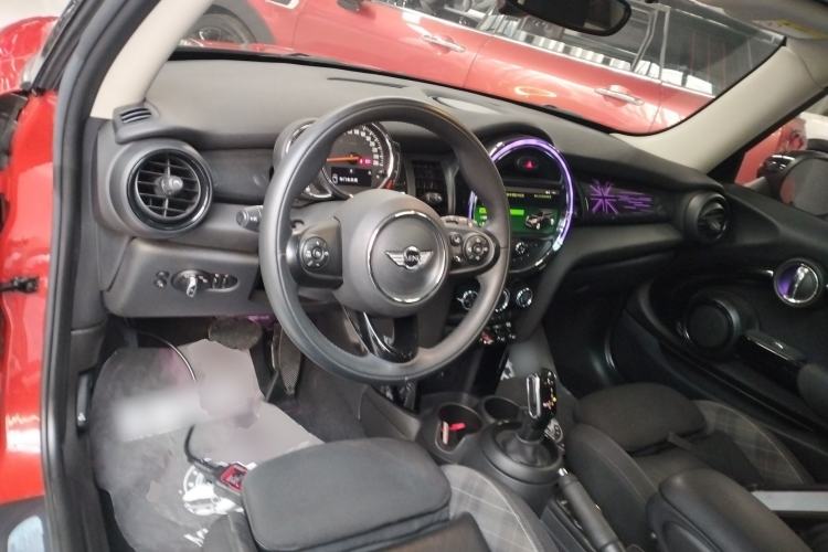 Used  MINI 2018 1.5T COOPER Classic Edition
