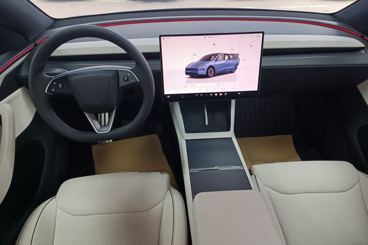 Used Tesla Model Y L 2025 Long-Range All-Wheel-Drive Version
