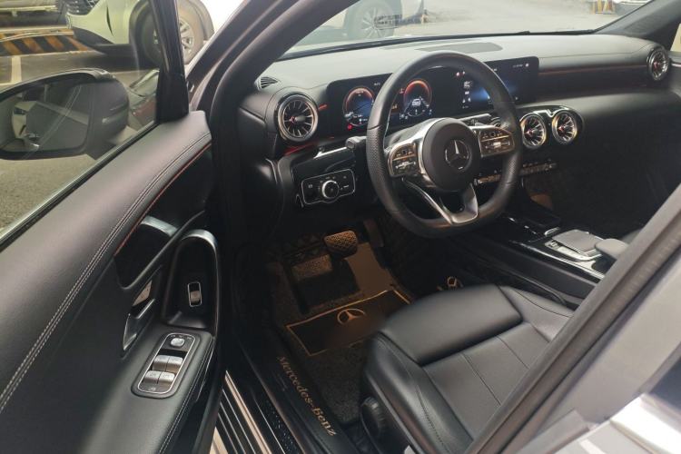 Used Mercedes-Benz A-Class 2022 Restyled A 200 L Sport Sedan Fashion Version
