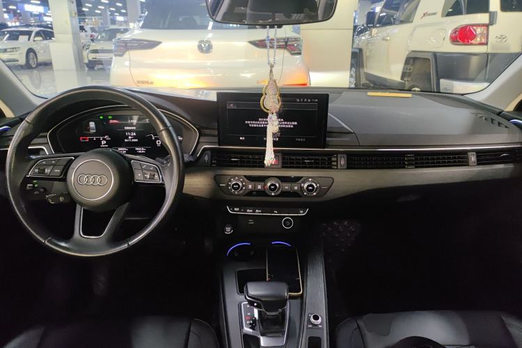 Used Audi A4L 2022 40 TFSI Stylish and Elegant Edition
