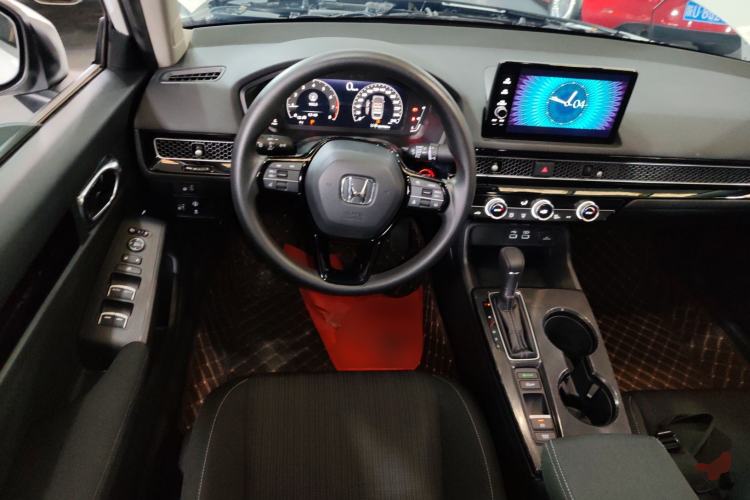 Used Honda Civic 2023 240TURBO CVT Dynamic · Center Stage Special Edition