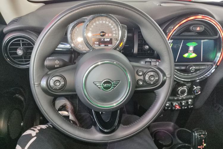 Used  MINI 2018 1.5T COOPER Classic Edition
