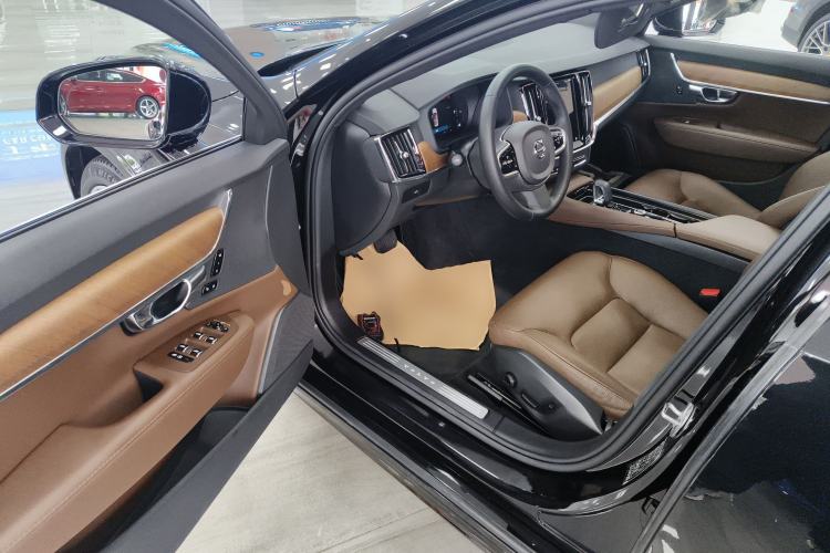 Used Volvo S90 2024 B5 Zhiyi Luxury Edition