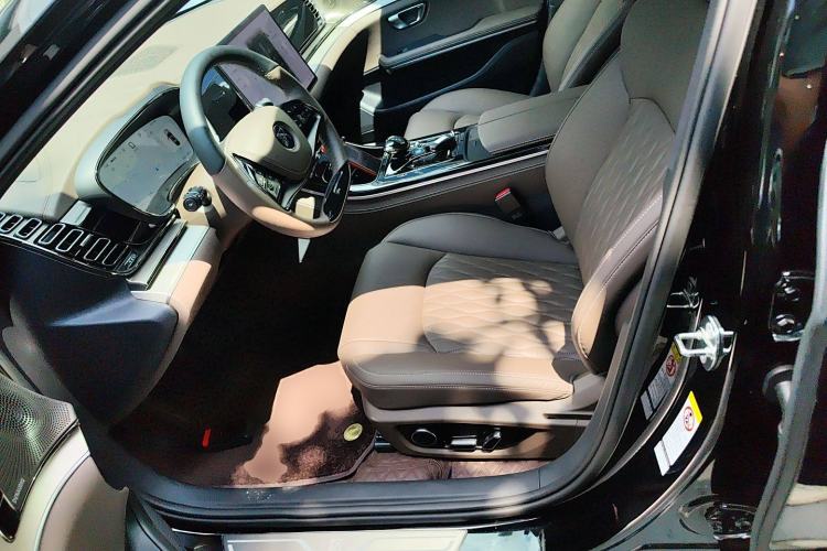 Used BYD Han 2025 DM-i 125KM Prestige Model
