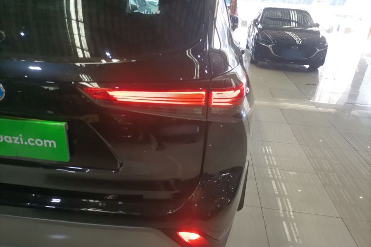 Used Toyota Highlander 2023 2.5L Smart Electric Hybrid Dual-Motor All-Wheel-Drive Luxury 7-Seater
