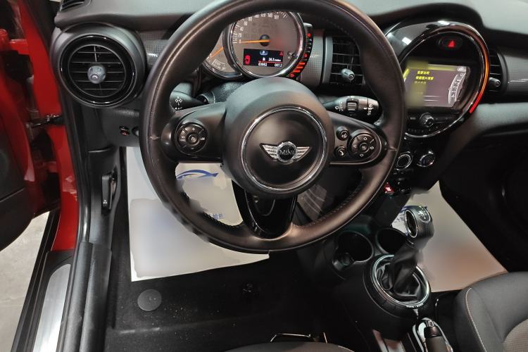 Used  MINI 2016 1.5T COOPER
