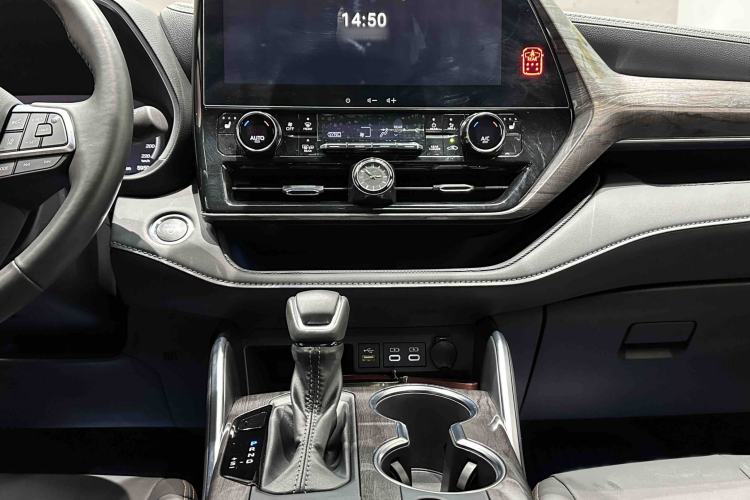 Used Toyota Crown Land Cruiser 2024 2.5L HEV Four-Wheel Drive Premium Edition