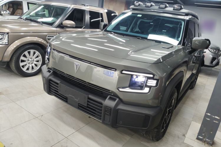 Used  G318 2024 Four-Wheel-Drive Air Suspension Model
