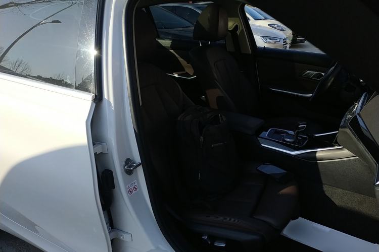 Used BMW 3 Series 2022 Restyled 320Li M Sport Package
