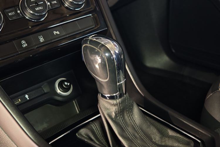 Used Volkswagen Touran 2018 Volkswagen Touran L 280TSI DSG Comfort Edition 7 Seats China V Emission Standard