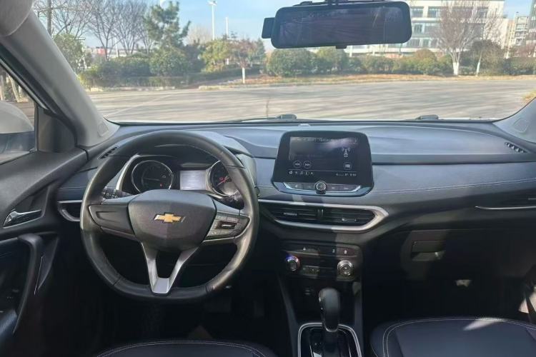 Used Chevrolet Trax 2021 325T Automatic Fun Edition China VI Standard
